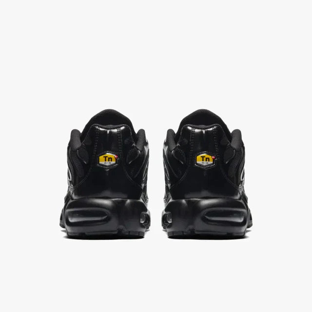 NIKE AIR MAX PLUS TN "TRIPLE BLACK" - PRONTA ENTREGA